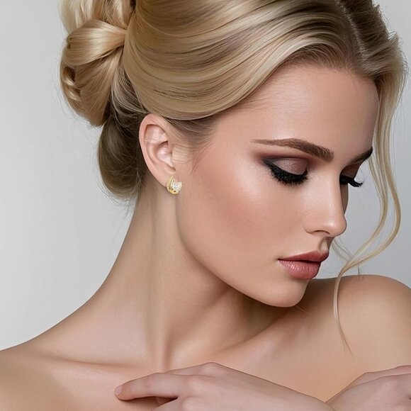 Elegant 14K Gold Plated Heart-Shaped Cubic Zirconia Stud Earrings for Sensitive - Picture 3 of 7